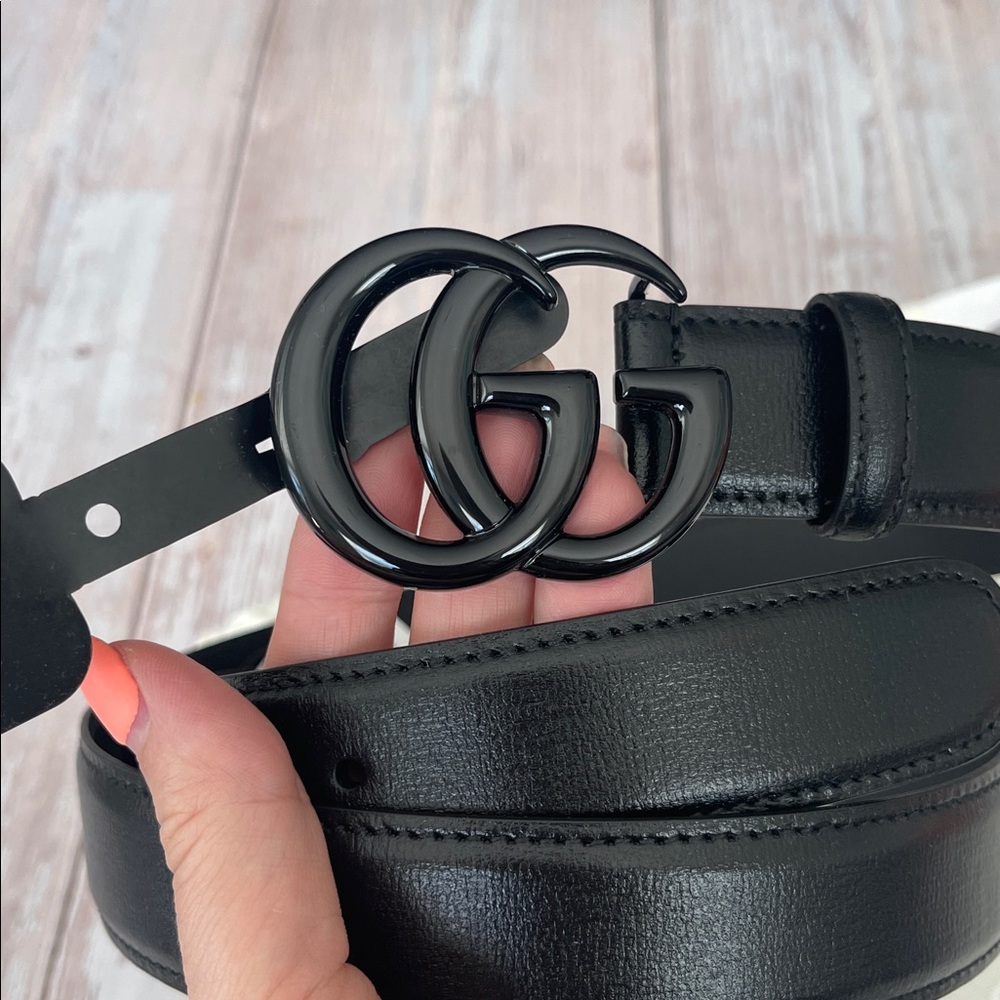 $1,185 New Authentic GUCCI Belt GG LOGO 100-40 Black Leather Classic Luxury Gift